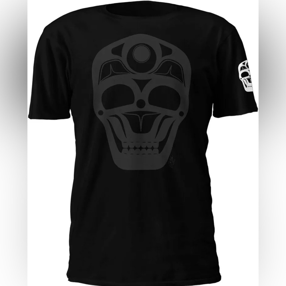 Skull tshirt by James Johnson